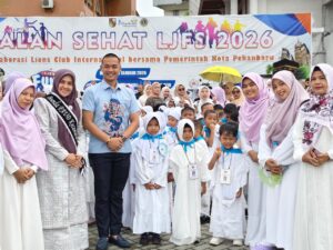 Meski Diguyur Hujan, Peragaan Manasik Haji TK Se-Kecamatan Tuahmadani Tetap Berlangsung Meriah
